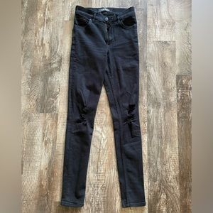 Express 2R black skinny jeans jeggings ripped 2 regular